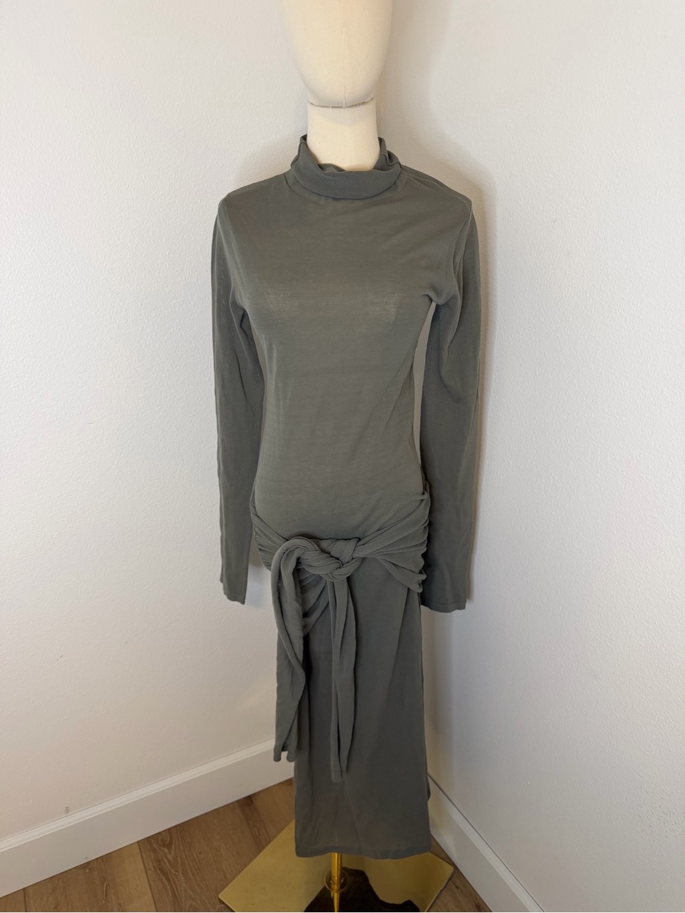 Lovers + Friends Olive Long-Sleeve Turtleneck Knot-Waist Midi Dress Size Medium